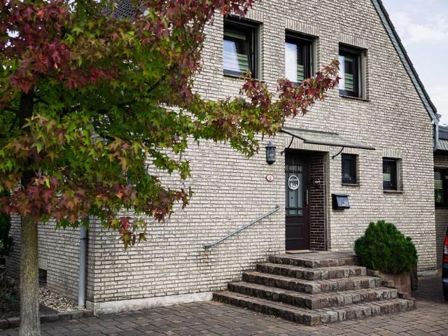 Haus zum Kaufen in Grevenbroich 489.000,00 EUR 160 m²