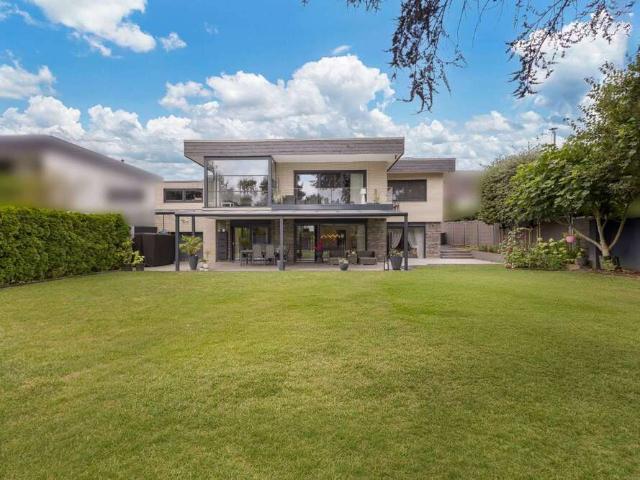 Haus zum Kaufen in Grevenbroich 866.000,00 EUR 305.92 m²