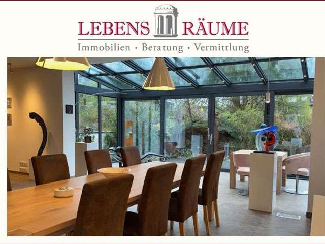 Haus zum Kaufen in Grevenbroich 838.000,00 EUR 273 m²