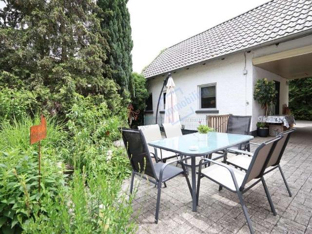 Haus zum Kaufen in Griesheim 490.000,00 EUR 166.79 m²