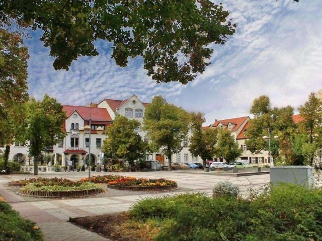 Haus zum Kaufen in Groitzsch 398.000,00 EUR 369 m²