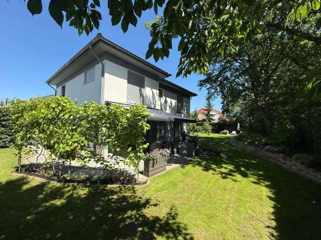 Haus zum Kaufen in Groß Glienicke 1.095.000,00 EUR 210 m²