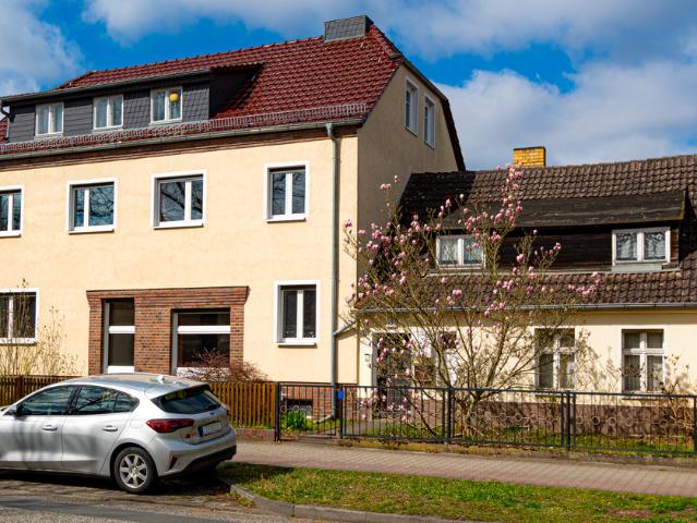 Haus zum Kaufen in Großbeeren 989.000,00 EUR 430 m²