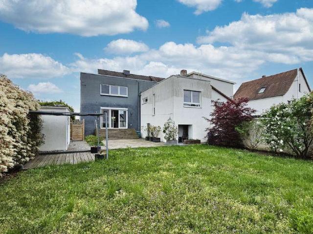Haus zum Kaufen in Großkrotzenburg 629.000,00 EUR 180 m²