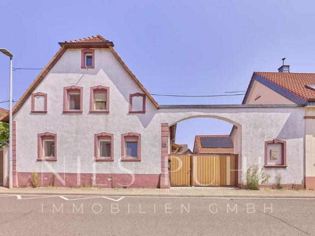 Haus zum Kaufen in Großniedesheim 379.000,00 EUR 150 m²