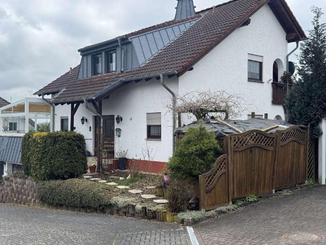 Haus zum Kaufen in Gückingen 580.000,00 EUR 205 m²