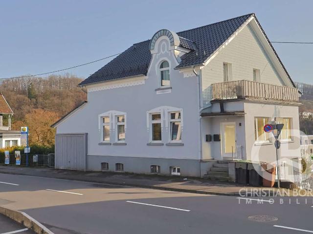Haus zum Kaufen in Gummersbach 309.000,00 EUR 262 m²