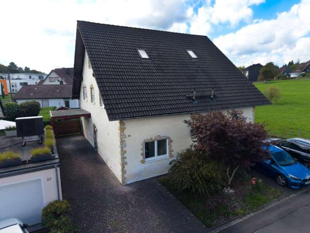 Haus zum Kaufen in Gummersbach 359.000,00 EUR 135 m²