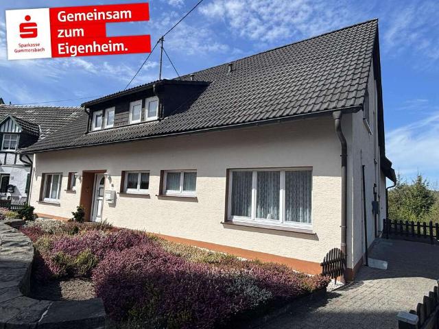 Haus zum Kaufen in Gummersbach 385.000,00 EUR 298 m²