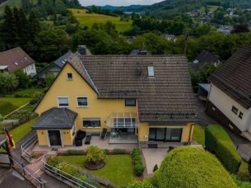 Haus zum Kaufen in Gummersbach 395.000,00 EUR 211 m²