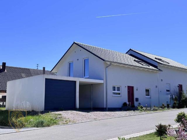 Haus zum Kaufen in Donaueschingen Hubertshofen 440.000,00 EUR 105.23 m²