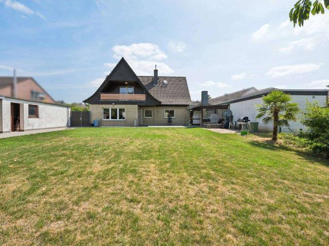 Haus zum Kaufen in Dormagen 685.000,00 EUR 192 m²