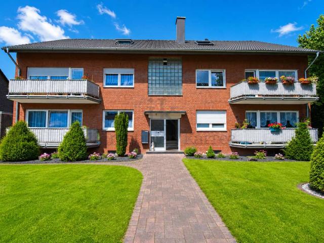 Haus zum Kaufen in Dormagen 900.000,00 EUR 488 m²