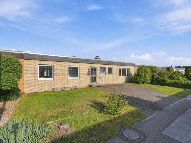 Haus zum Kaufen in Dormagen Delhoven 349.000,00 EUR 96.19 m²