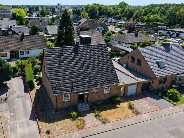Haus zum Kaufen in Dormagen Hackenbroich 430.000,00 EUR 170.22 m²