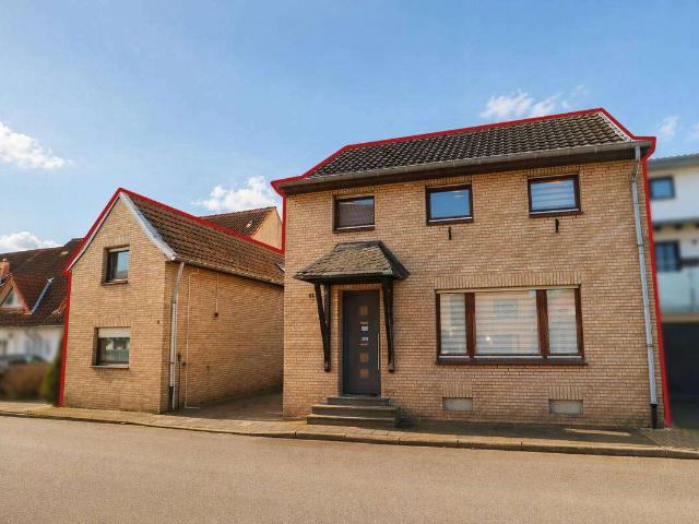 Haus zum Kaufen in Dormagen Straberg 498.000,00 EUR 176 m²