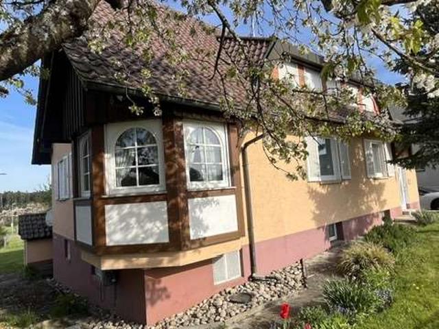 Haus zum Kaufen in Dornhan Weiden 330.000,00 EUR 170.44 m²