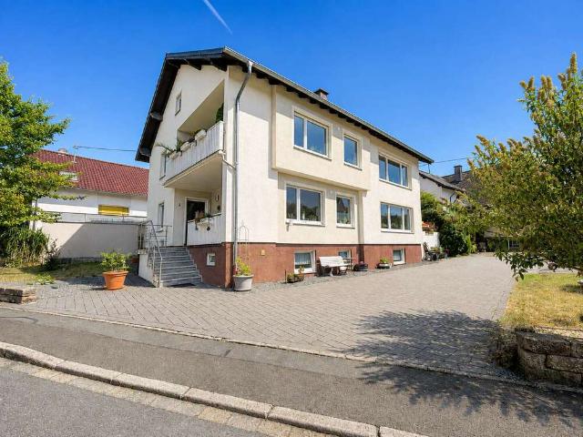 Haus zum Kaufen in Daun Waldkönigen 318.000,00 EUR 275 m²
