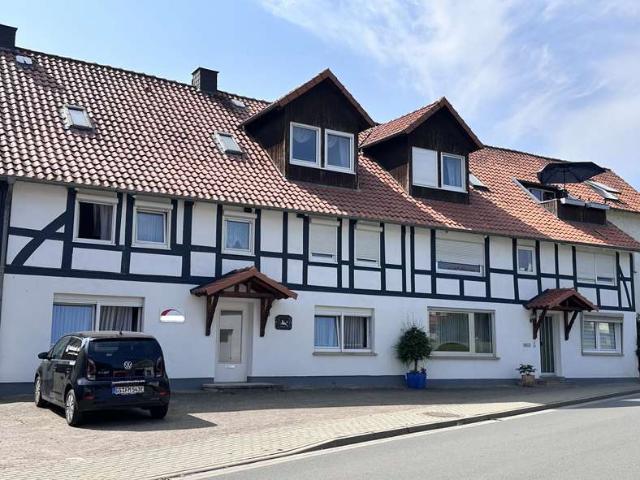 Haus zum Kaufen in Dassel 299.000,00 EUR 599 m²