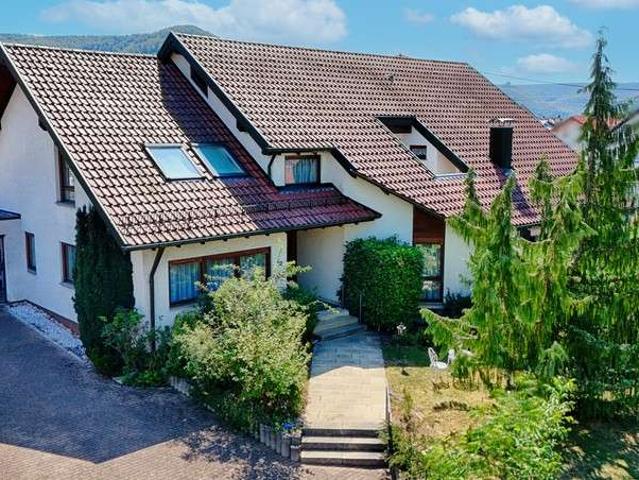 Haus zum Kaufen in Dettingen an der Erms 949.000,00 EUR 300 m²