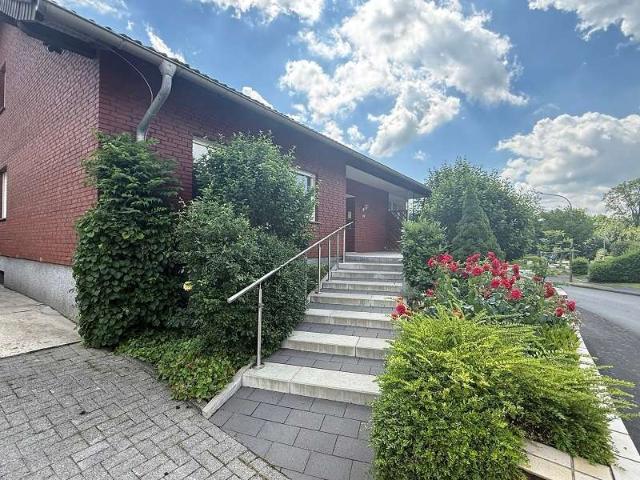 Haus zum Kaufen in Delbrück 375.000,00 EUR 220.05 m²