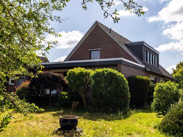 Haus zum Kaufen in Delmenhorst 437.000,00 EUR 200 m²