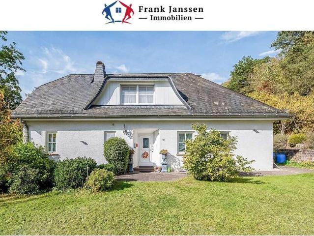 Haus zum Kaufen in Densborn 460.000,00 EUR 180 m²
