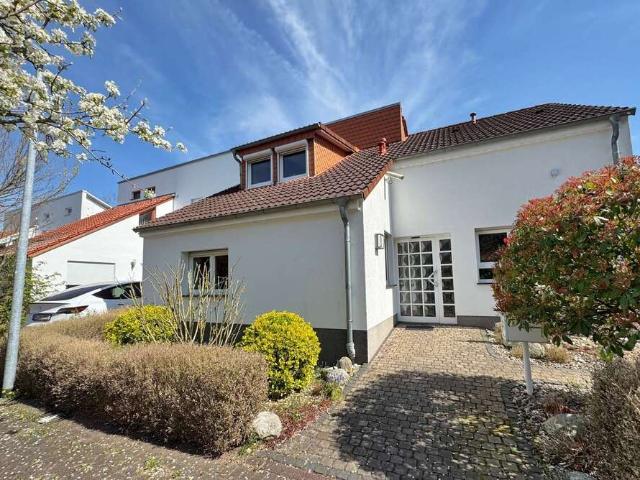 Haus zum Kaufen in Dietzenbach 750.000,00 EUR 164 m²