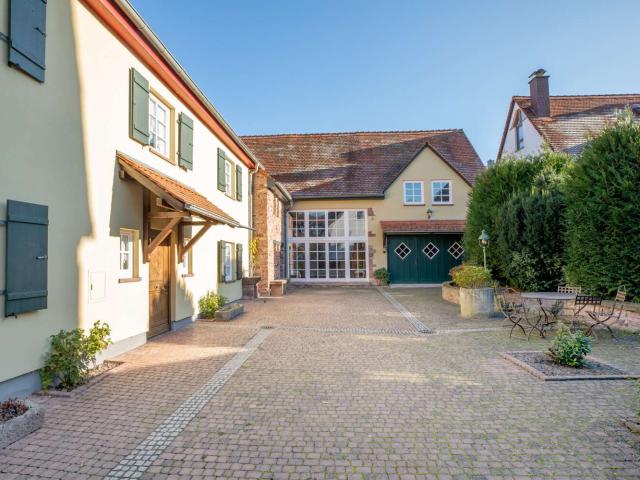 Haus zum Kaufen in Dietzenbach 980.000,00 EUR 404.62 m²