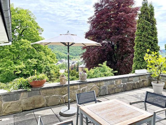 Haus zum Kaufen in Dillenburg 575.000,00 EUR 264 m²