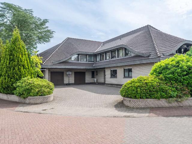 Haus zum Kaufen in Dinklage 499.000,00 EUR 417.6 m²
