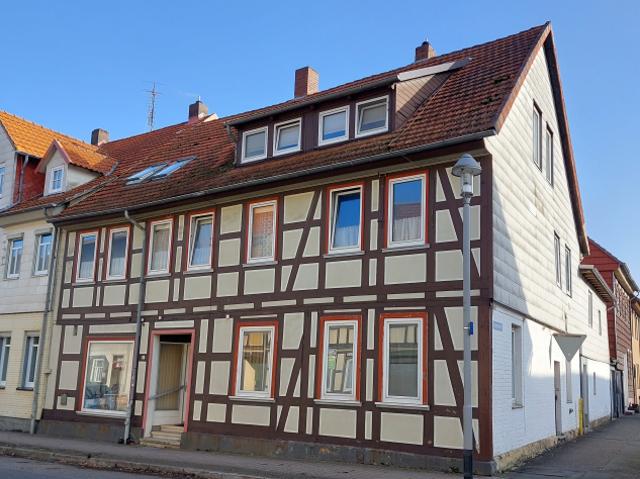 Haus zum Kaufen in Dransfeld 419.000,00 EUR 325 m²