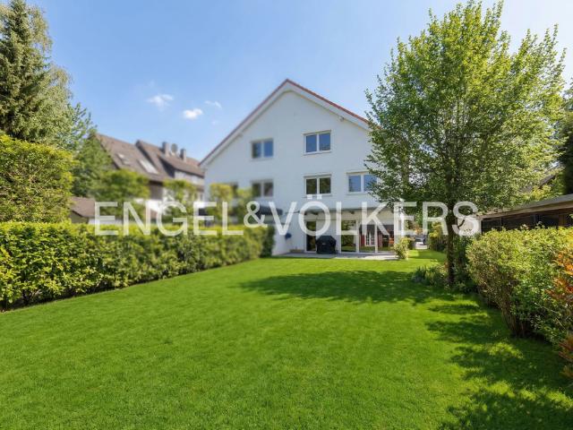 Haus zum Kaufen in Dreieich 1.495.000,00 EUR 244 m²