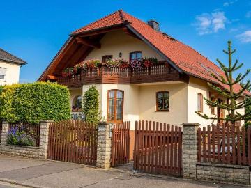Haus zum Kaufen in Dresden 900.000,00 EUR 212.14 m²