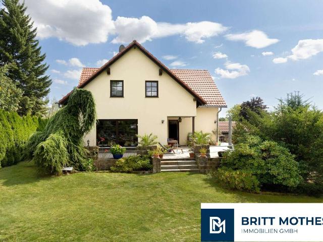 Haus zum Kaufen in Dresden 950.000,00 EUR 240 m²