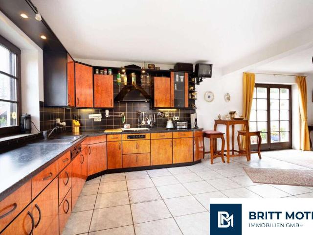 Haus zum Kaufen in Dresden 950.000,00 EUR 240 m²