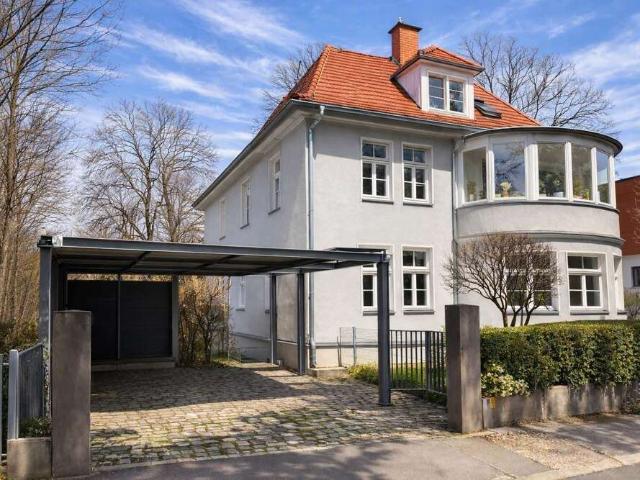 Haus zum Kaufen in Dresden 1.275.000,00 EUR 318 m²