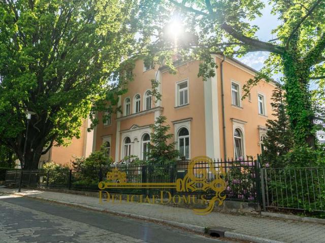 Haus zum Kaufen in Dresden 1.590.000,00 EUR 300 m²