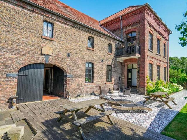 Haus zum Kaufen in Duisburg Bergheim 1.425.000,00 EUR 853 m²
