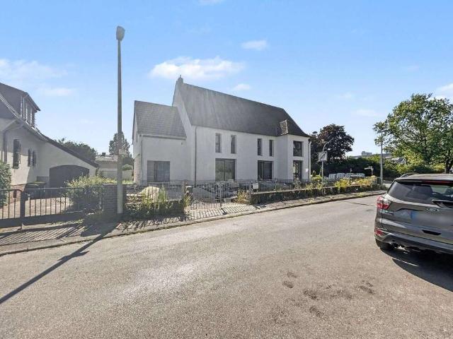 Haus zum Kaufen in Duisburg 1.499.000,00 EUR 382.86 m²