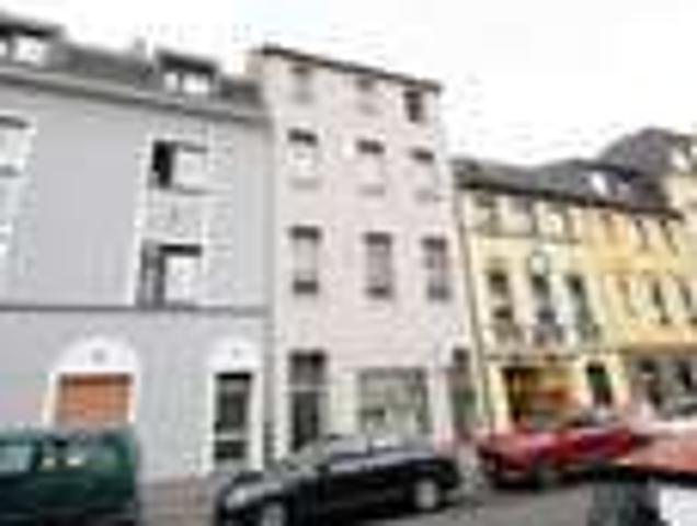 Haus zum Kaufen in Duisburg 329.000,00 EUR 261.5 m²