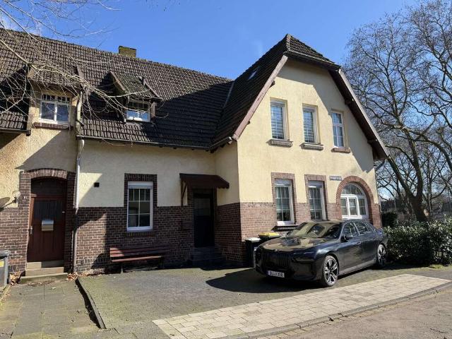 Haus zum Kaufen in Duisburg 330.000,00 EUR 153 m²