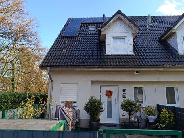 Haus zum Kaufen in Duisburg 350.000,00 EUR 100.9 m²