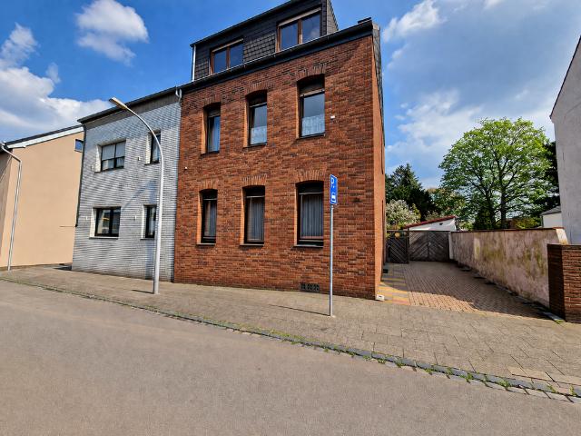 Haus zum Kaufen in Duisburg 389.000,00 EUR 160 m²