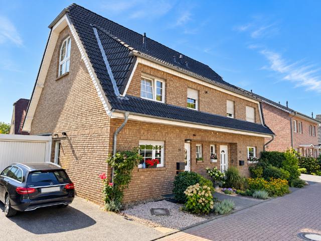 Haus zum Kaufen in Duisburg 425.000,00 EUR 121 m²