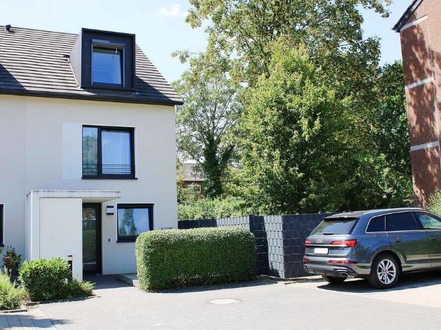 Haus zum Kaufen in Duisburg 439.000,00 EUR 145.34 m²