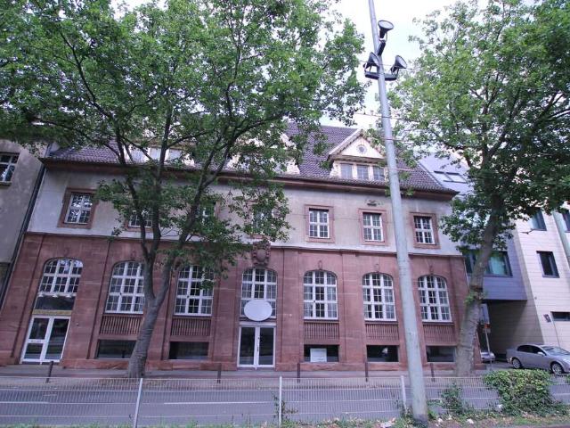 Haus zum Kaufen in Duisburg Alt Hamborn 1.950.000,00 EUR 1500 m²