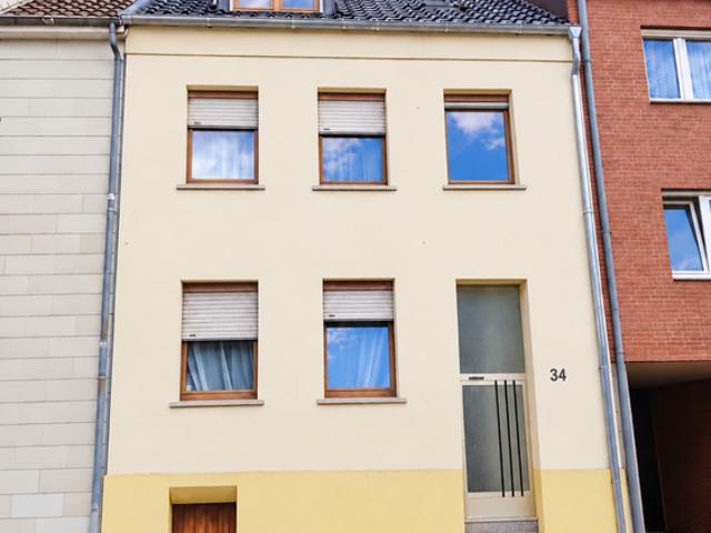 Haus zum Kaufen in Düren 329.000,00 EUR 180 m²