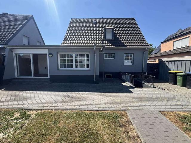 Haus zum Kaufen in Düren 425.000,00 EUR 120 m²