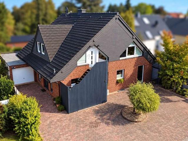 Haus zum Kaufen in Düren 699.000,00 EUR 205 m²